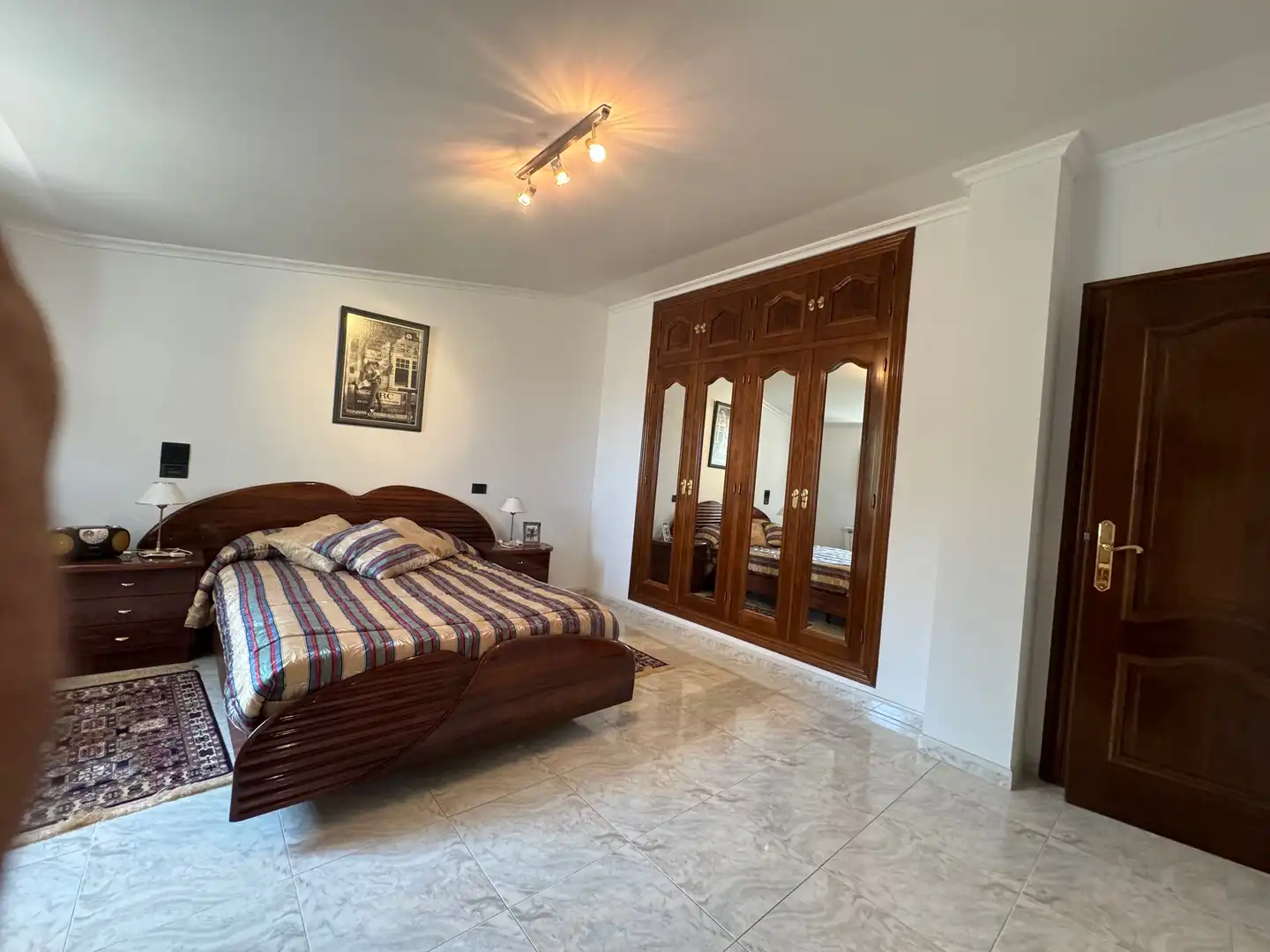 Habitación de Casa adosada en venta en Valoria la Buena con Calefacción, Jardín privado y Parquet