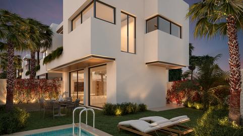 Foto 5 de Piso en venta en Avenida Cánovas del Castillo, Nueva Almería - Cortijo Grande - Vega de Acá, Almería