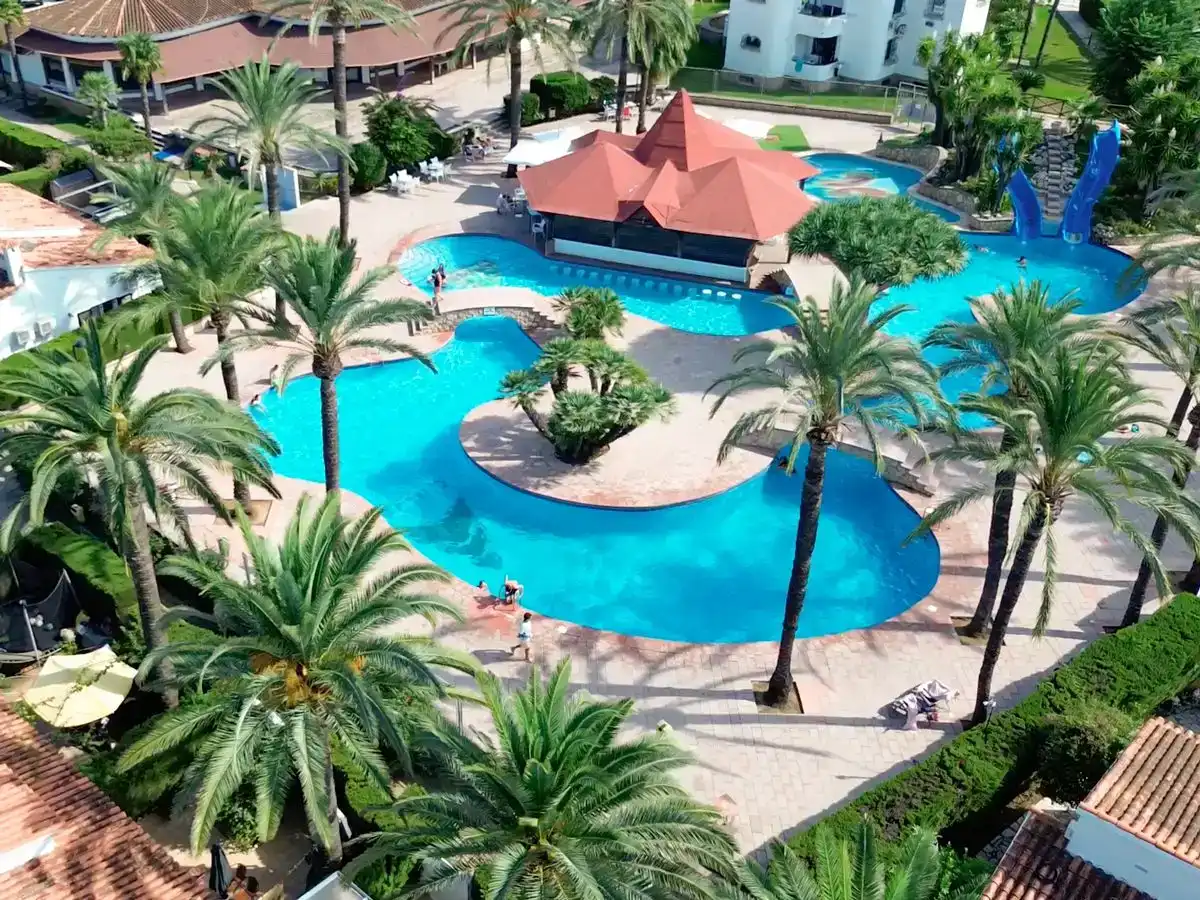 Piscina de Casa adosada en venda en Dénia amb Aire condicionat i Piscina