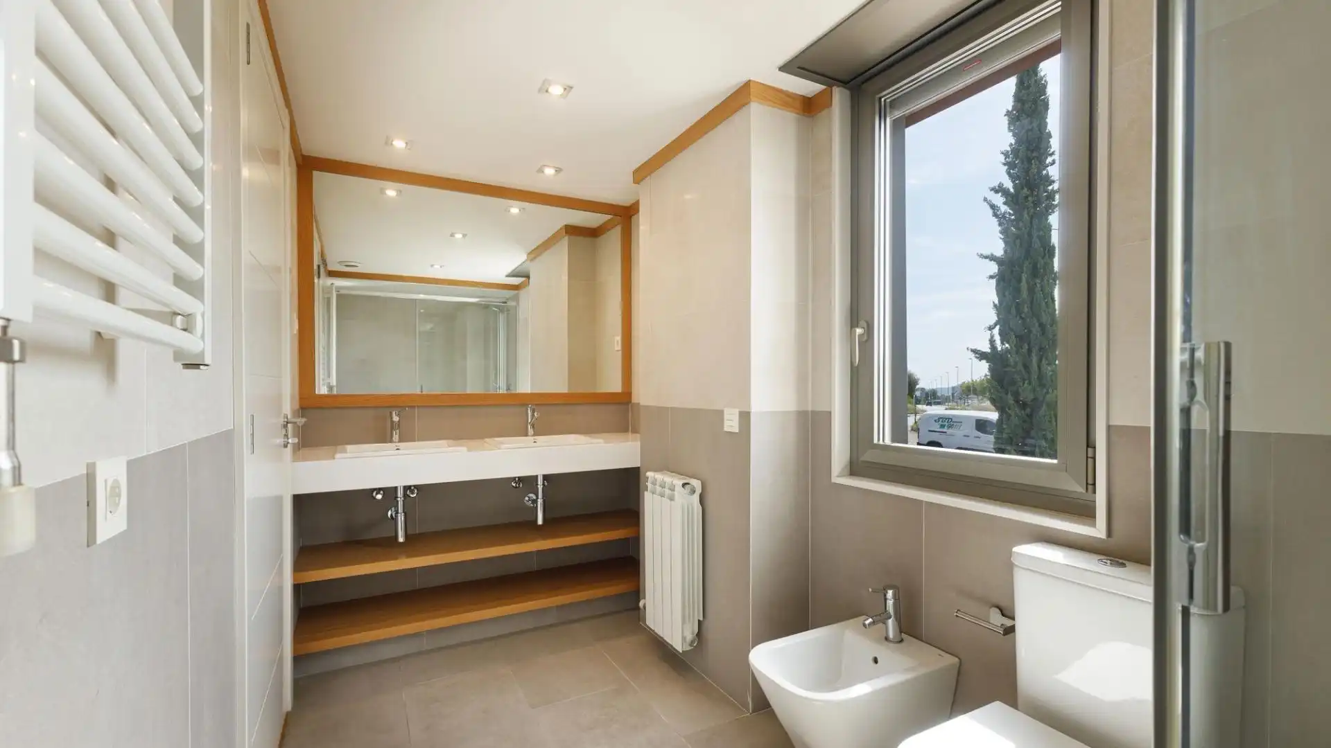 Baño de Casa o chalet de alquiler en Sabadell con Aire acondicionado, Calefacción y Jardín privado
