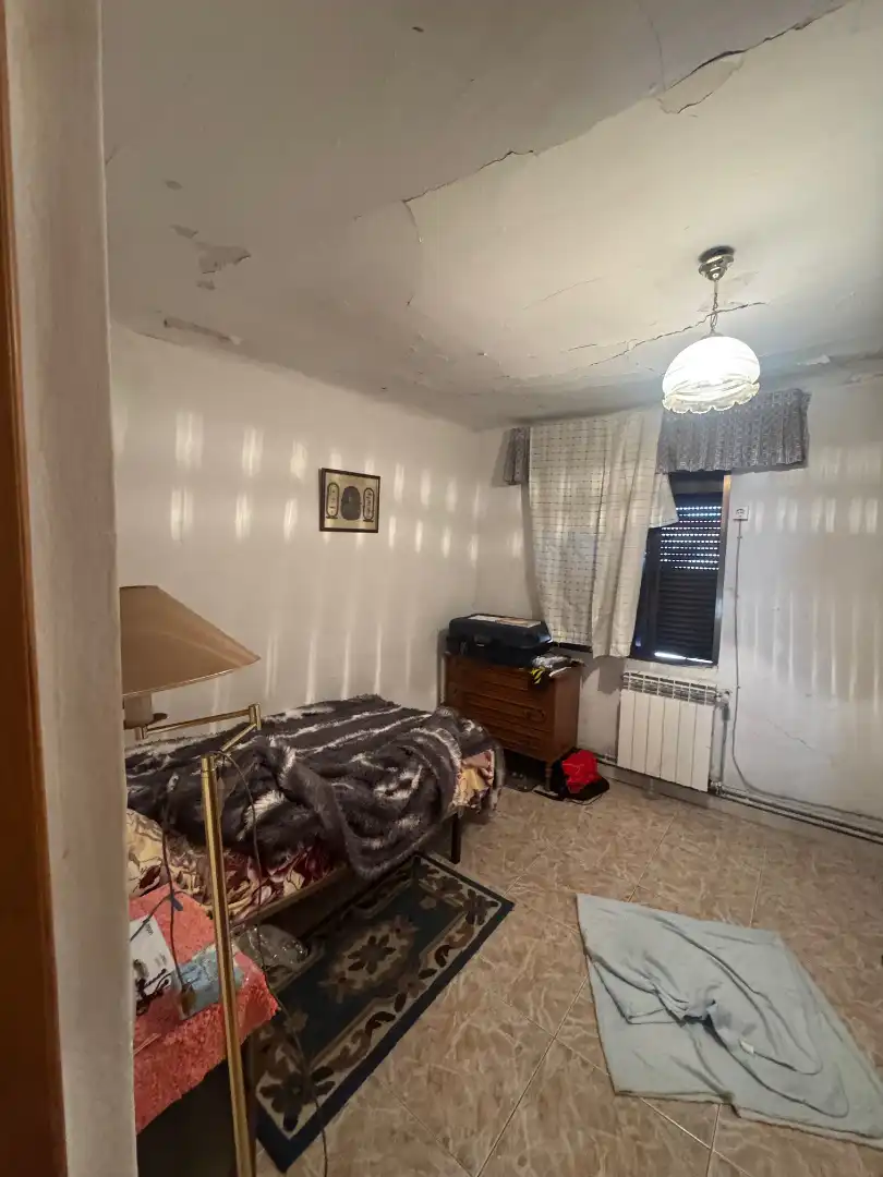 Schlafzimmer von Country house zum Verkauf in Navalmanzano mit Heizung und Abstellraum