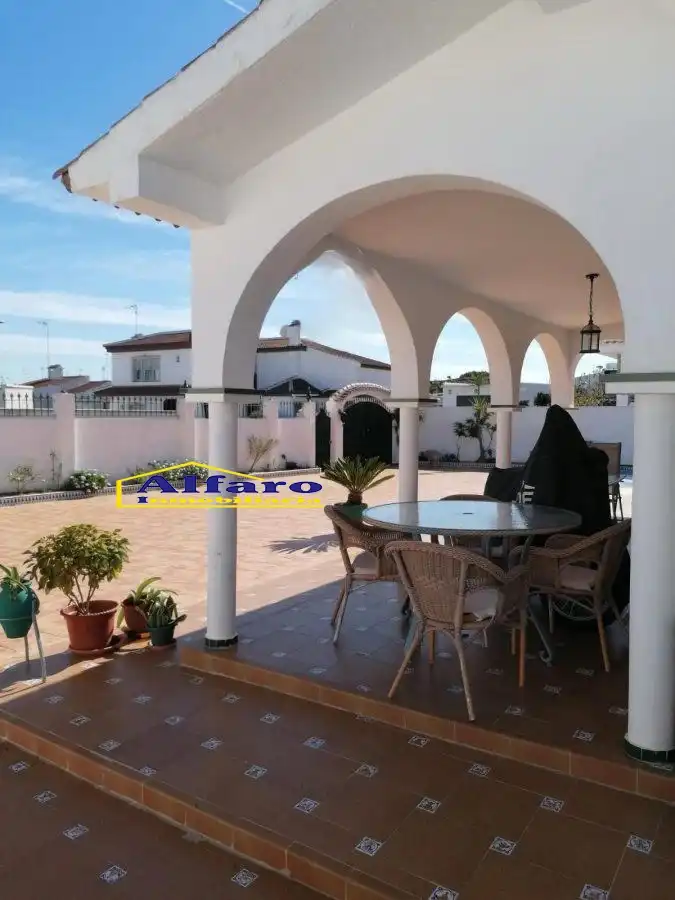 Chalet con piscina en venta en Matalascañas, imagen 6
