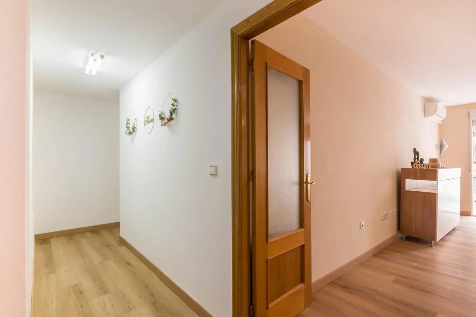 Wohnung zum Verkauf in Santomera mit Klimaanlage, Privatgarten und Abstellraum