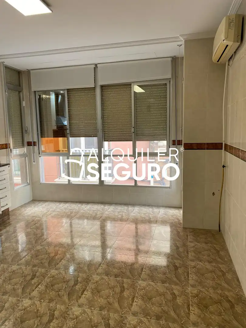 Vista exterior de Piso de alquiler en Cartagena con Aire acondicionado