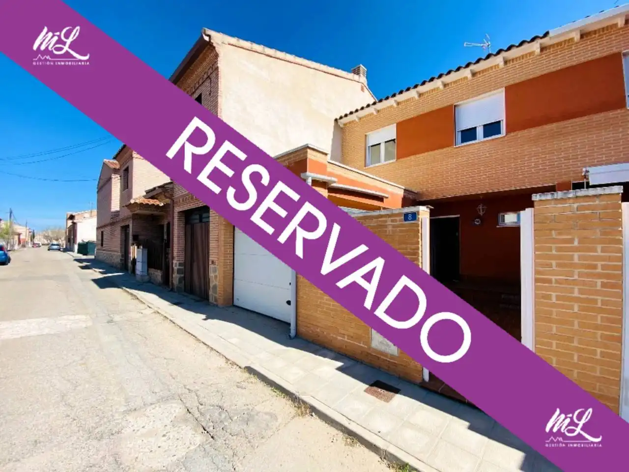 Vista exterior de Casa adosada en venta en Polán con Aire acondicionado, Calefacción y Amueblado