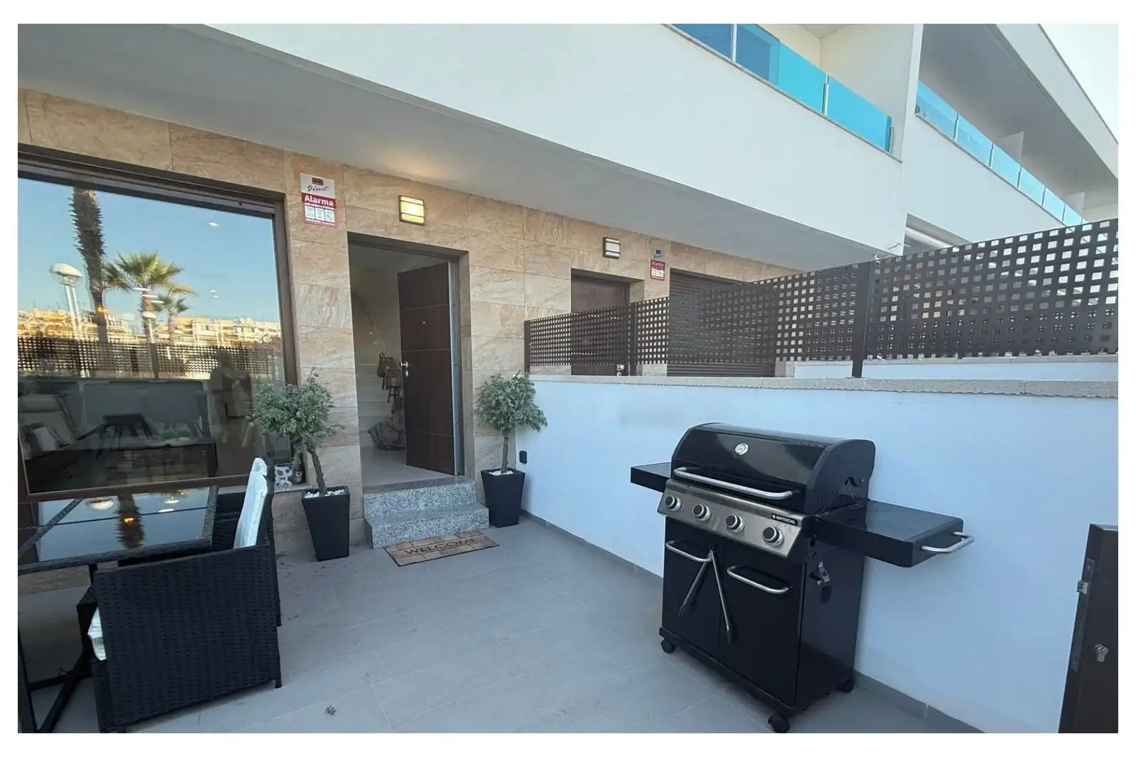 Terrasse von Wohnungen zum Verkauf in Torrevieja mit Terrasse, Balkon und Gemeinschaftspool