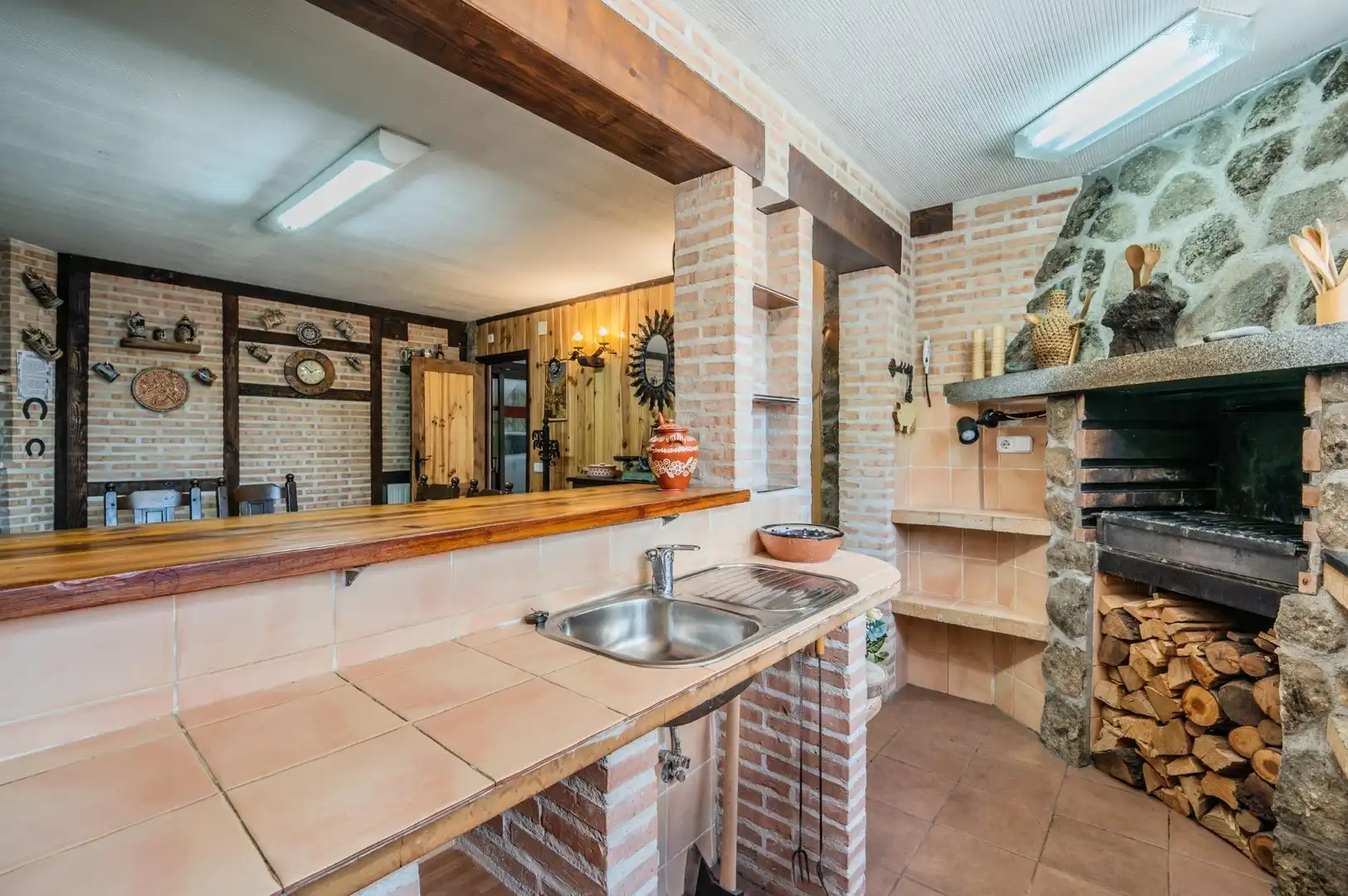 Houses for sale in Casa Amarilla