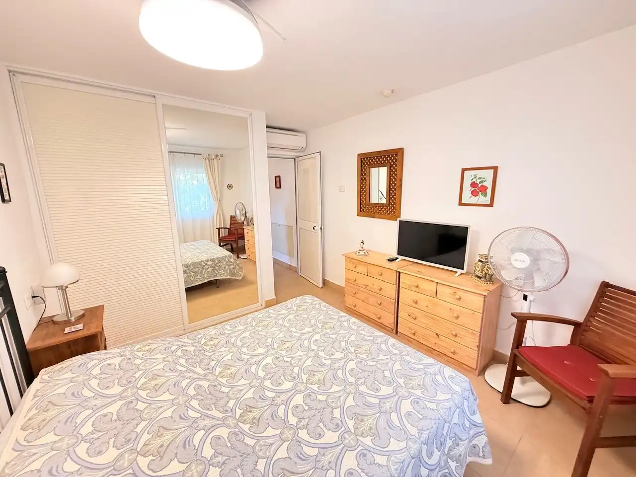 Habitación de Casa o chalet en venta en Vélez-Málaga con Aire acondicionado, Calefacción y Jardín privado