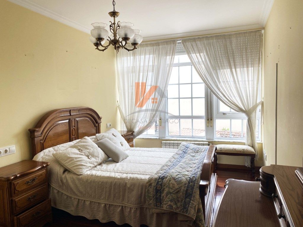 Bedroom of Flat for sale in Santiago de Compostela 