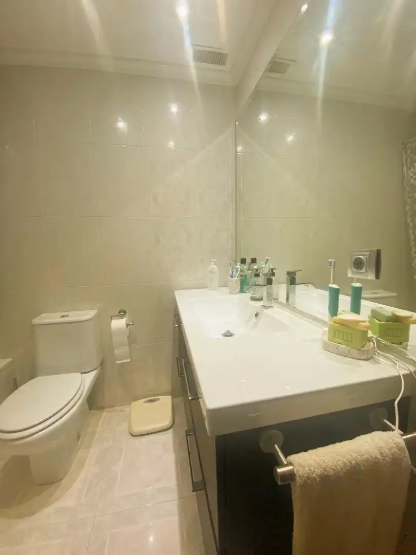 Bathroom of Duplexes for sale in Palencia  with Heating, Parquet flooring and Oven