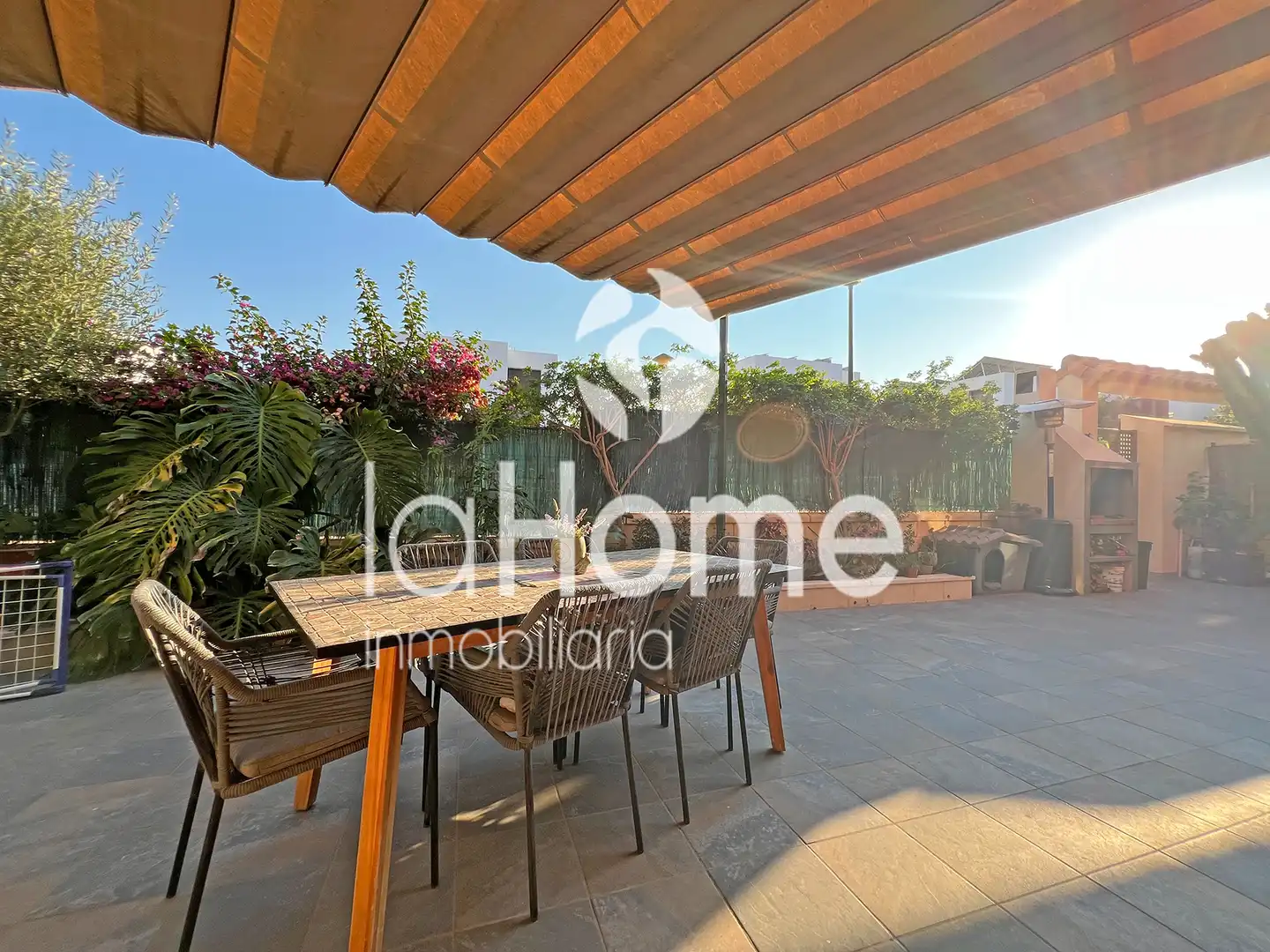Terraza de Casa adosada en venta en Bétera con Aire acondicionado, Calefacción y Jardín privado
