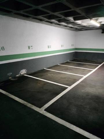 Garaje en Venta en Calle Infanta Mercedes en Castillejos - Cuzco