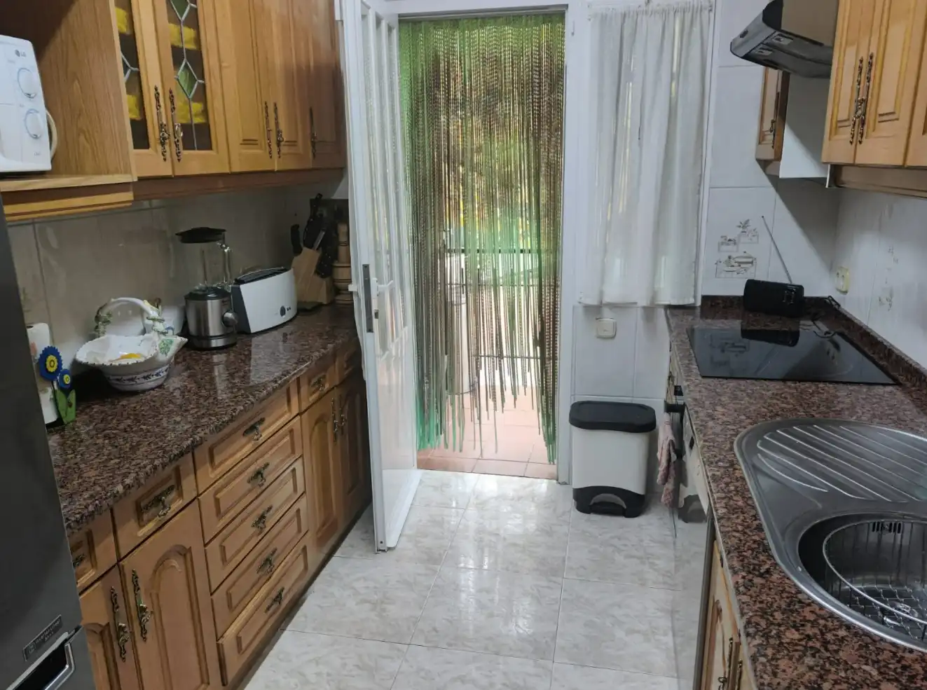 Cuina de Casa o xalet en venda en El Molar (Madrid) amb Calefacció, Jardí privat i Piscina