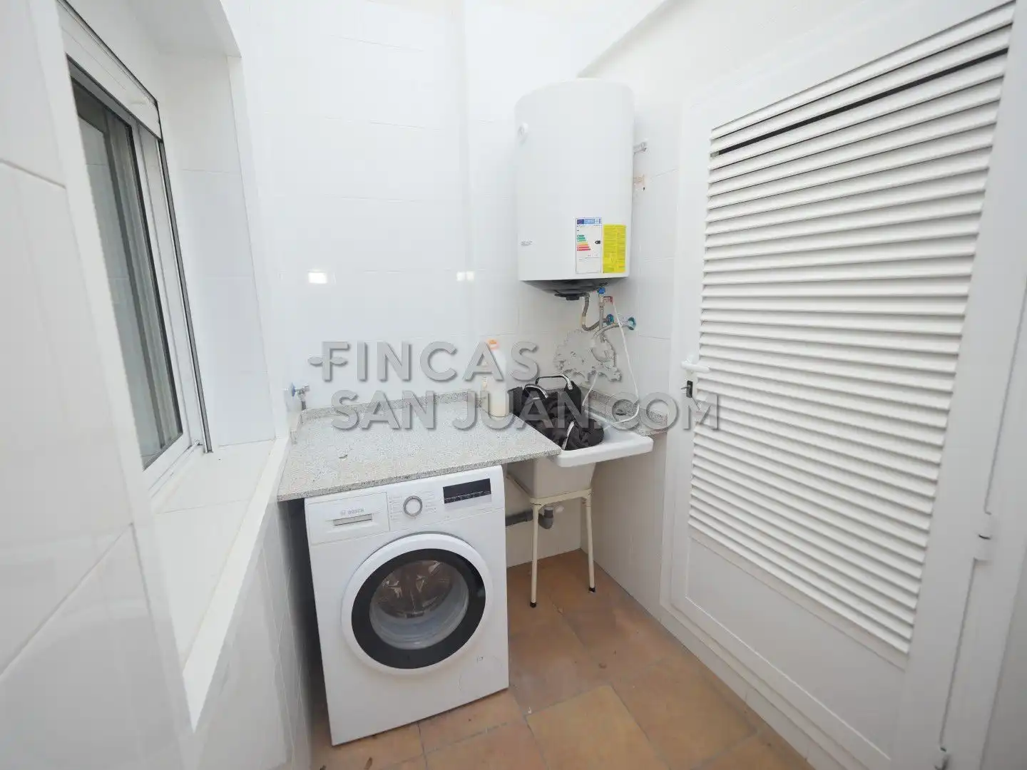 Cocina de Piso de alquiler en Sant Joan d'Alacant con Aire acondicionado y Balcón