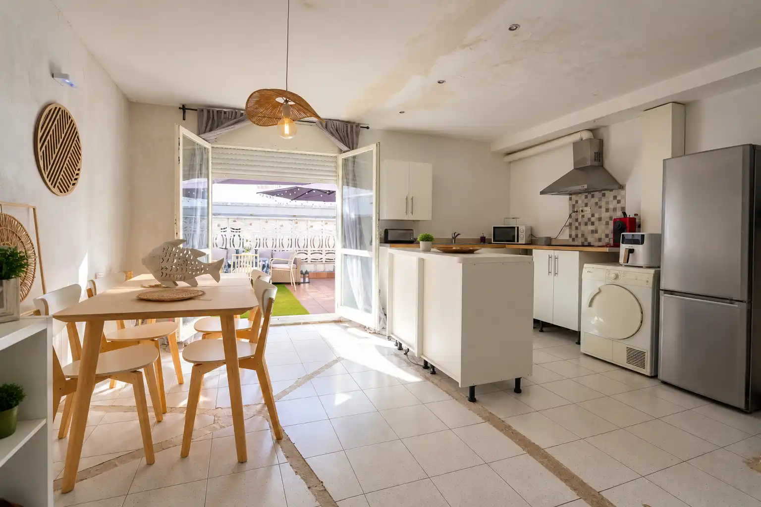 Casa amb terrassa en venda a Avenida Vilanova i la Geltrú, imagen 2