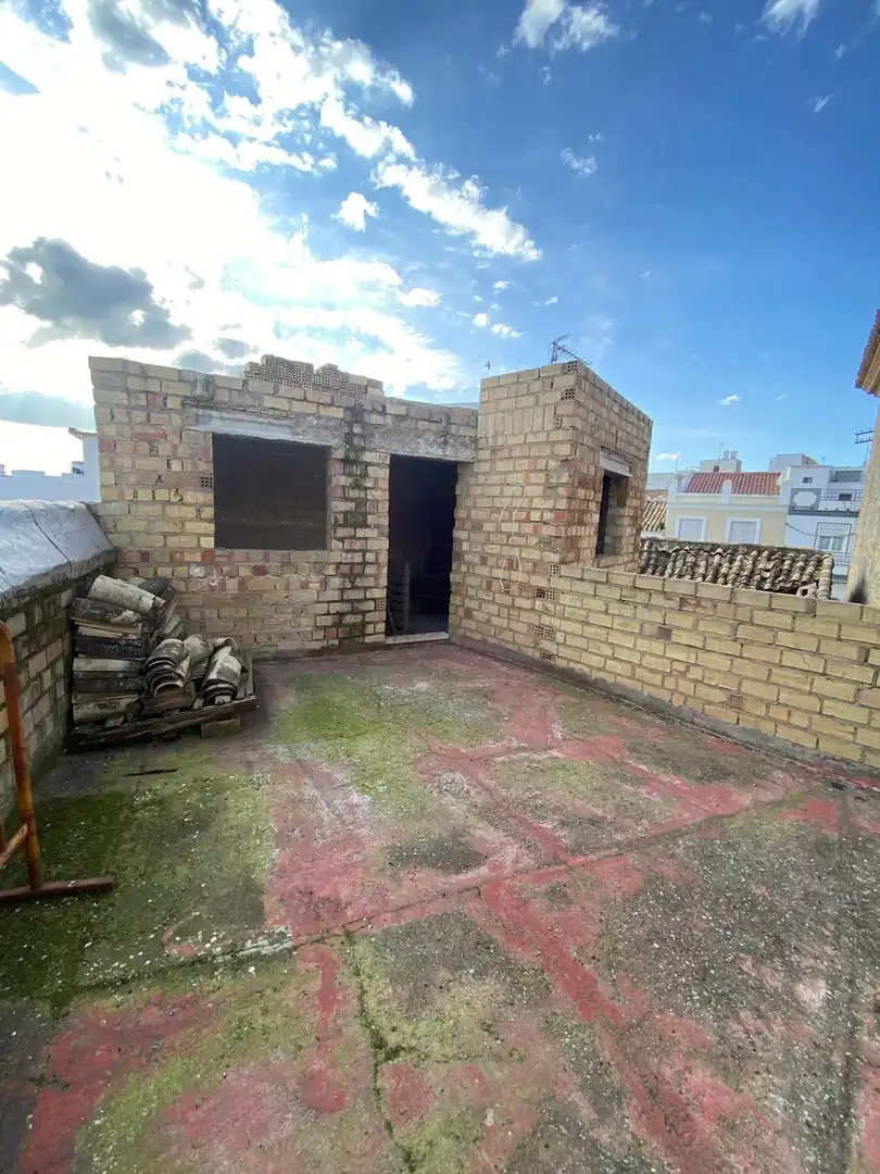 Exterior view of Houses for sale in Morón de la Frontera