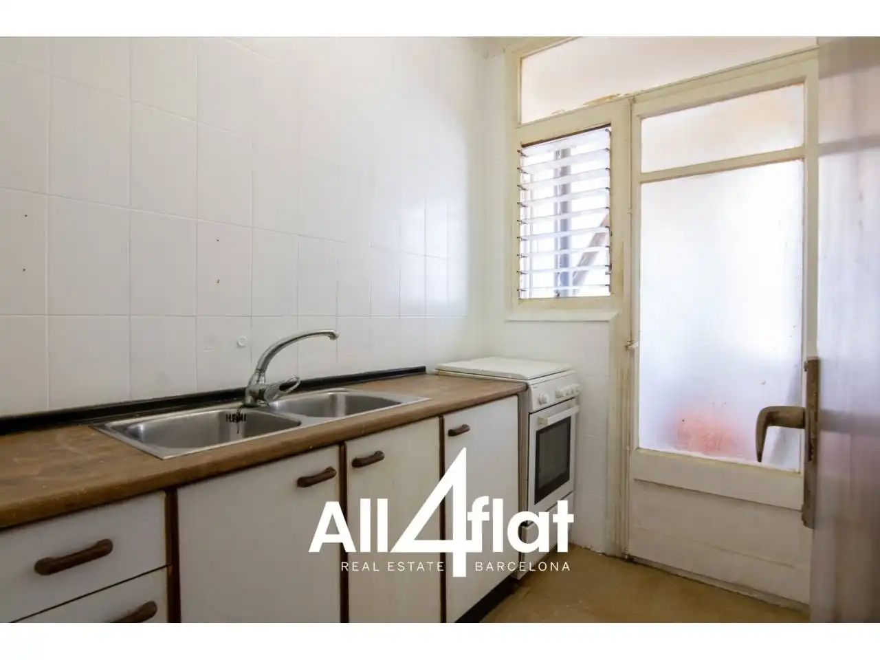 Flat with terrace for sale in Calle Tres de Abril, imagen 17