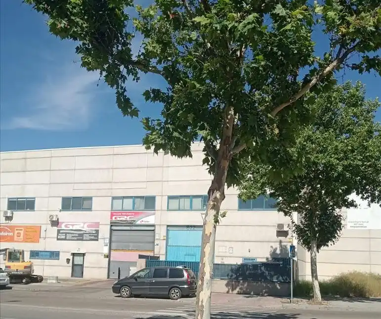 Industrial building for sale in San Erasmo, imagen 2