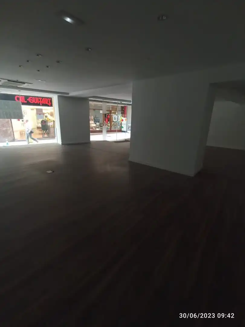 Local comercial en alquiler en Carrer de la Ciutat, imagen 3