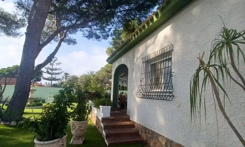 Chalet con piscina en venta en Calle  Pablo Neruda-Campoamor, imagen 32