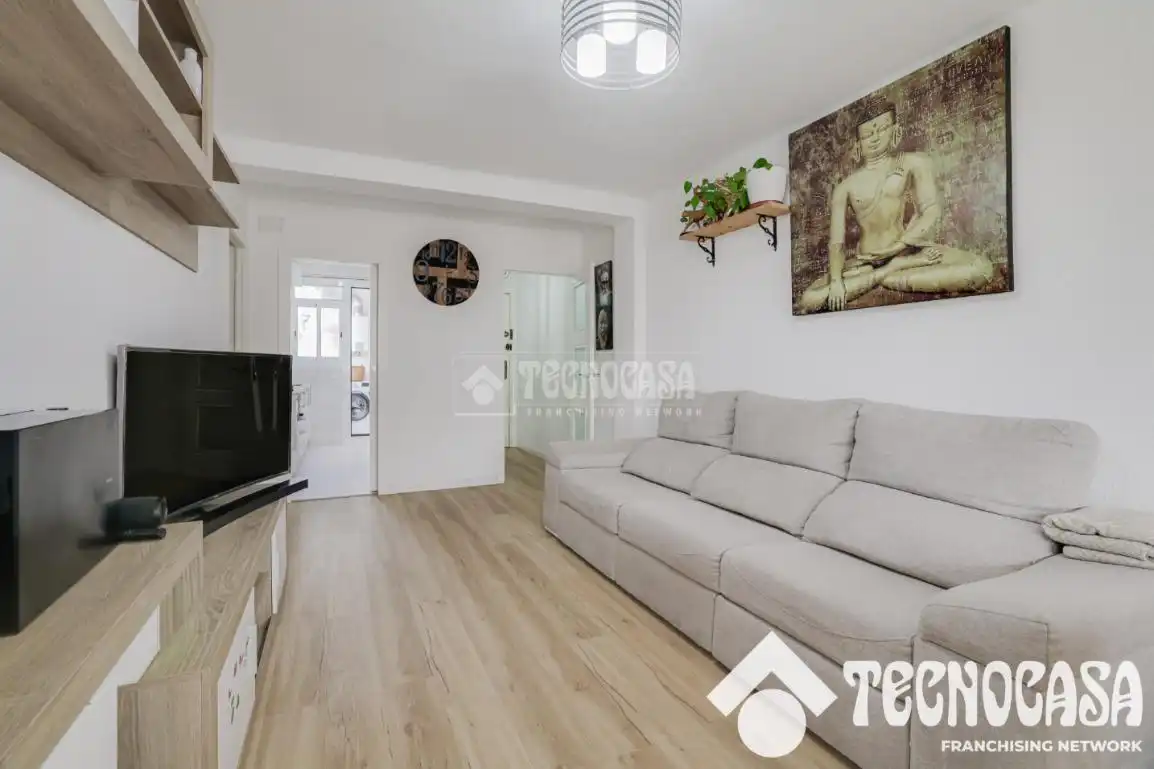 Sala d'estar de Pis en venda en Rubí amb Parquet