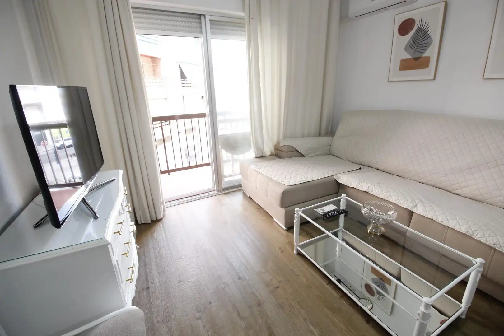 Sala de estar de Piso de alquiler en Granada con Calefacción, Terraza y Amueblado