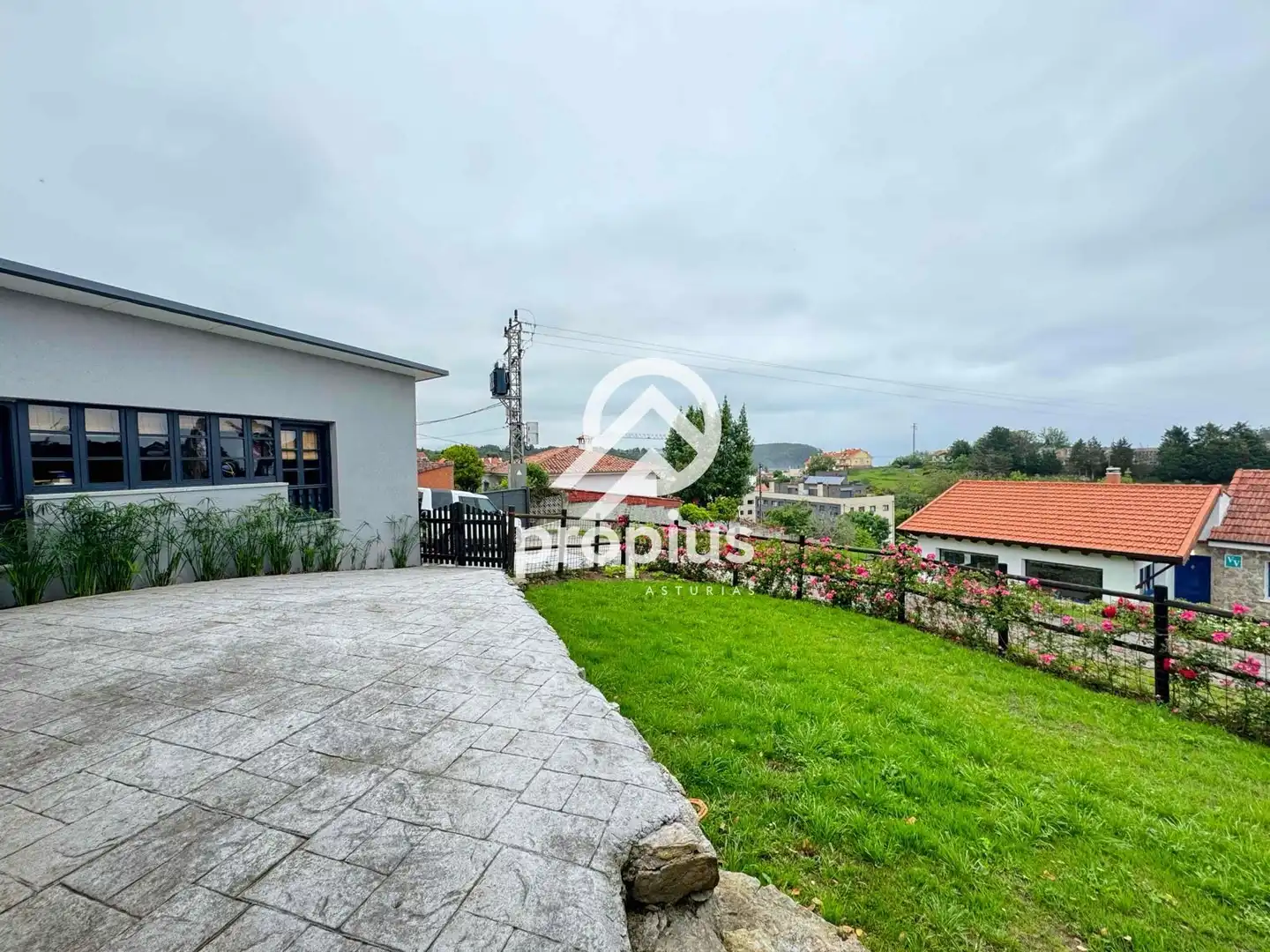 Vista exterior de Casa o chalet en venta en Ribadesella con Calefacción, Jardín privado y Terraza