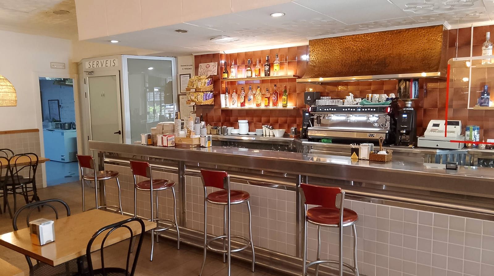 Local en traspaso en Carrer del Doctor Ignasi Barraquer, 10, Sant Adriá Nord