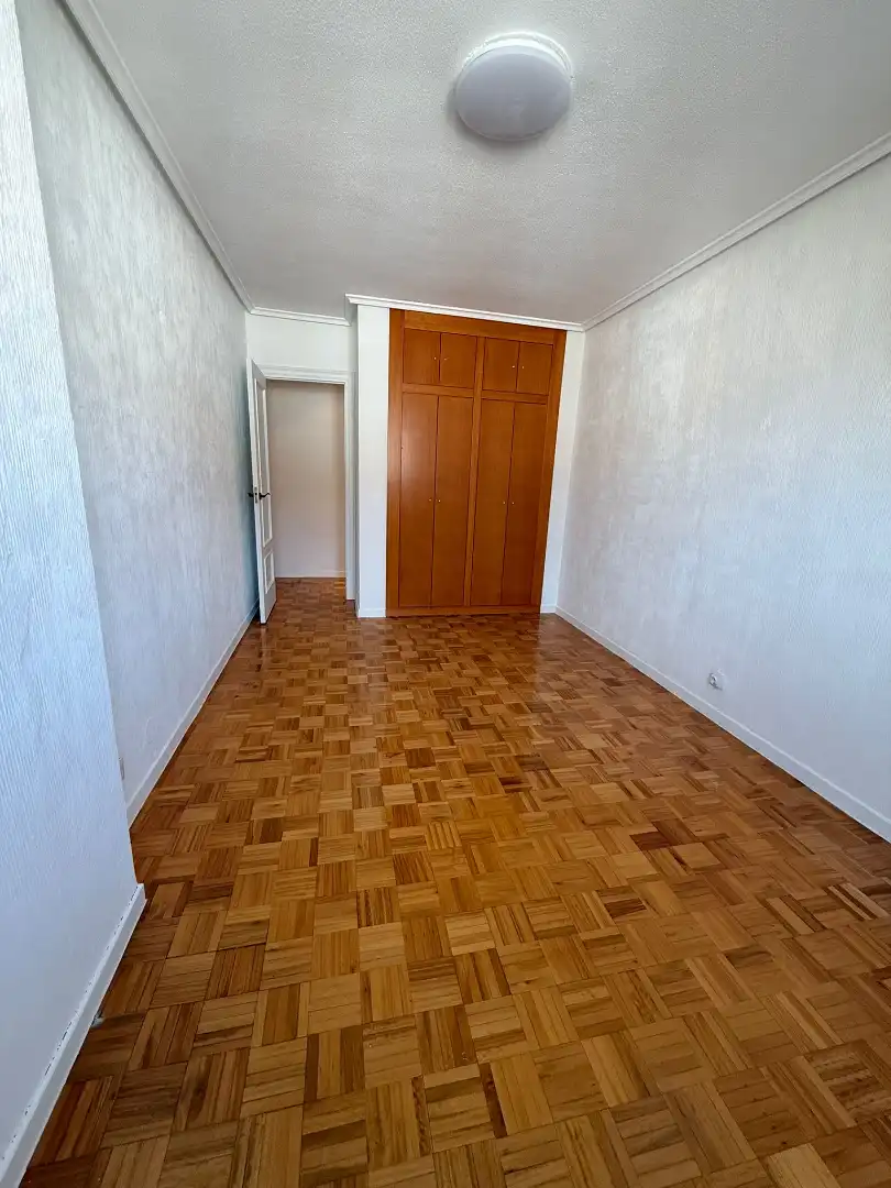 Habitación de Piso en venta en Burgos con Calefacción y Terraza