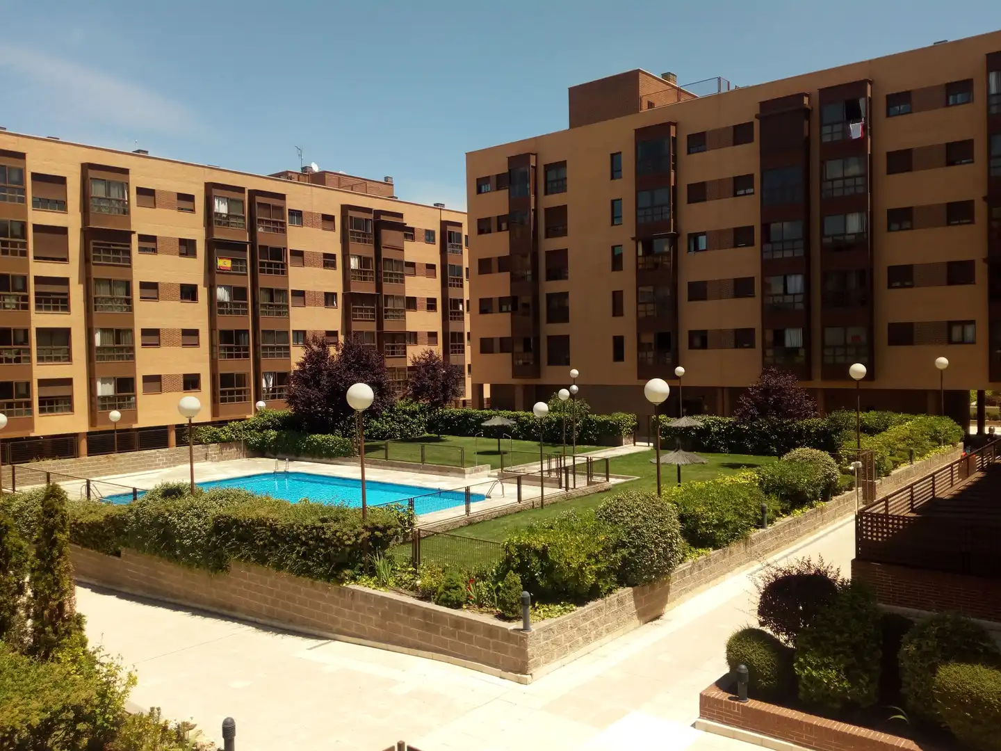Piscina de Pis de lloguer en Madrid amb Aire condicionat, Calefacció i Parquet