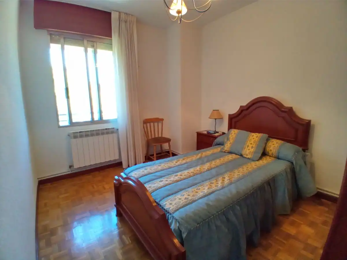 Bedroom of Flat for sale in Valladolid  with Heating, Parquet flooring and Terrace