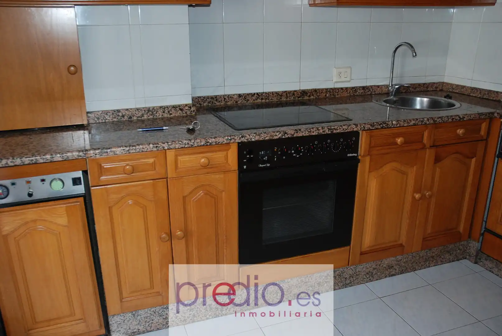 Cuina de Apartament en venda en Lugo amb Calefacció, Parquet i Traster