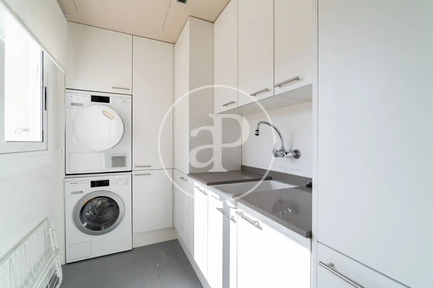 Cocina de Piso de alquiler en Barcelona con Aire acondicionado, Calefacción y Terraza