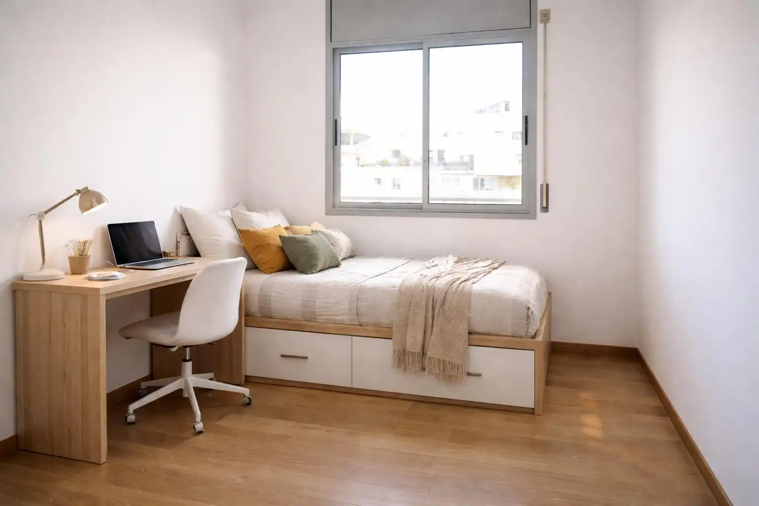 Bedroom of Flat for sale in Badalona  with Air Conditioner, Heating and Parquet flooring