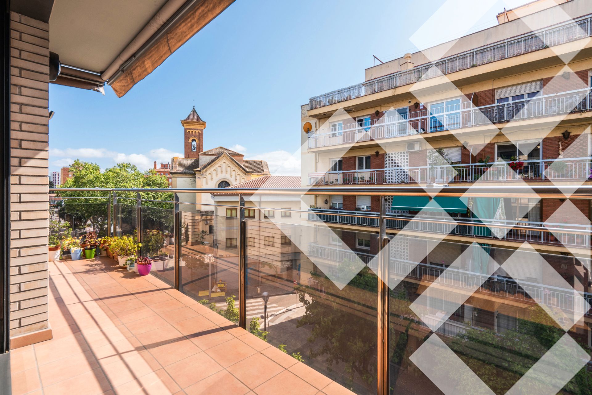 Exterior view of Flat for sale in Cerdanyola del Vallès  with Air Conditioner, Heating and Parquet flooring