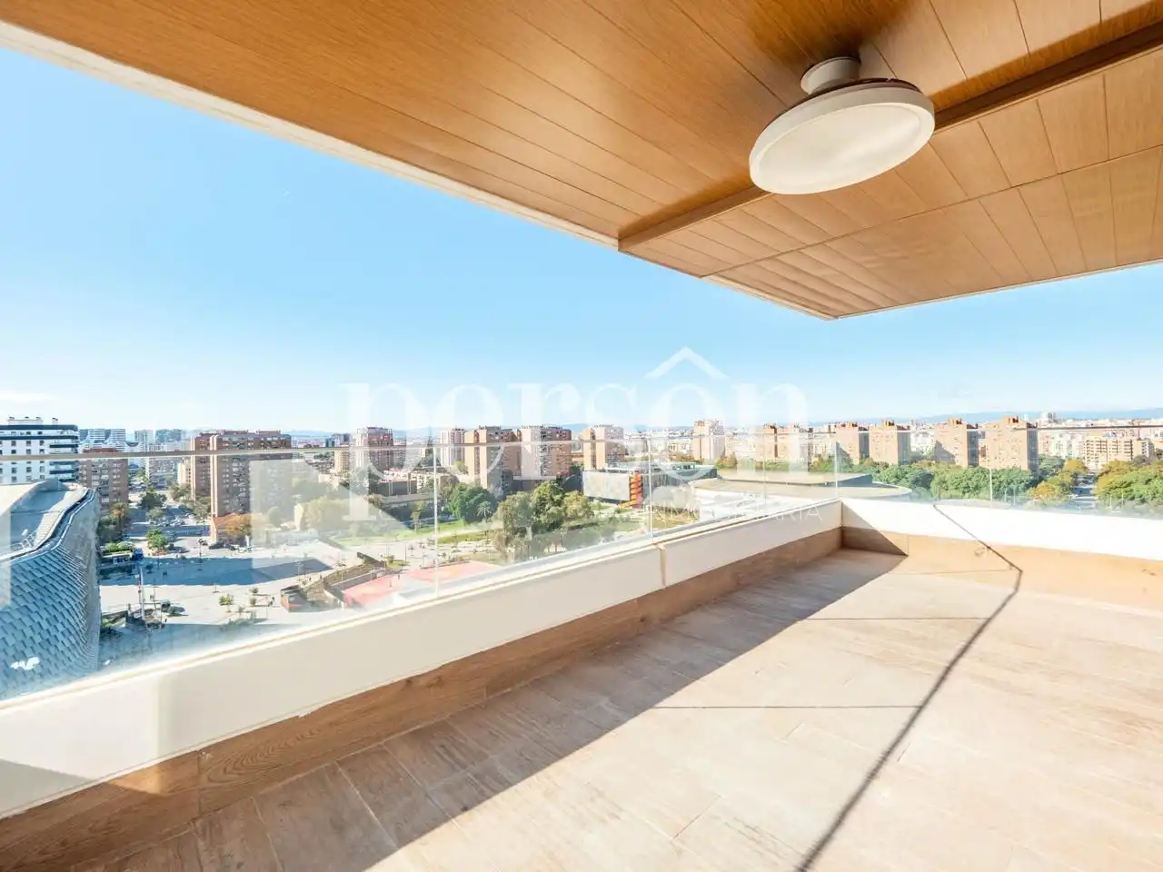Terrasse von Wohnung zum Verkauf in Valencia mit Klimaanlage, Terrasse und Schwimmbad