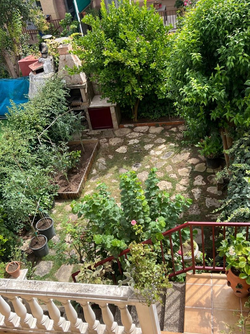 Jardí de Casa adosada en venda en  Logroño amb Calefacció, Jardí privat i Parquet