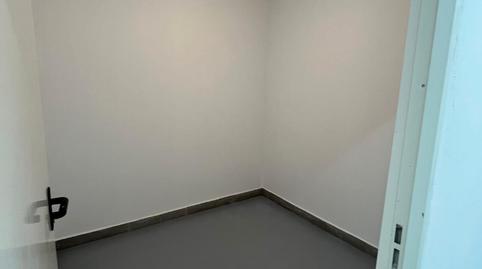 Photo 5 of Box room to rent in Ventas, Madrid