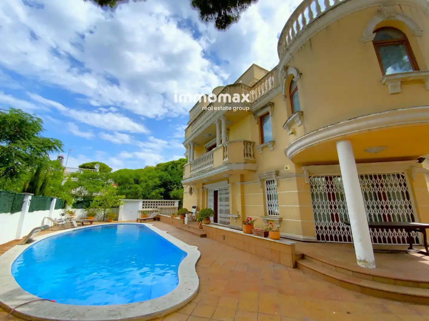 House with pool for sale in La Pineda, imagen 2