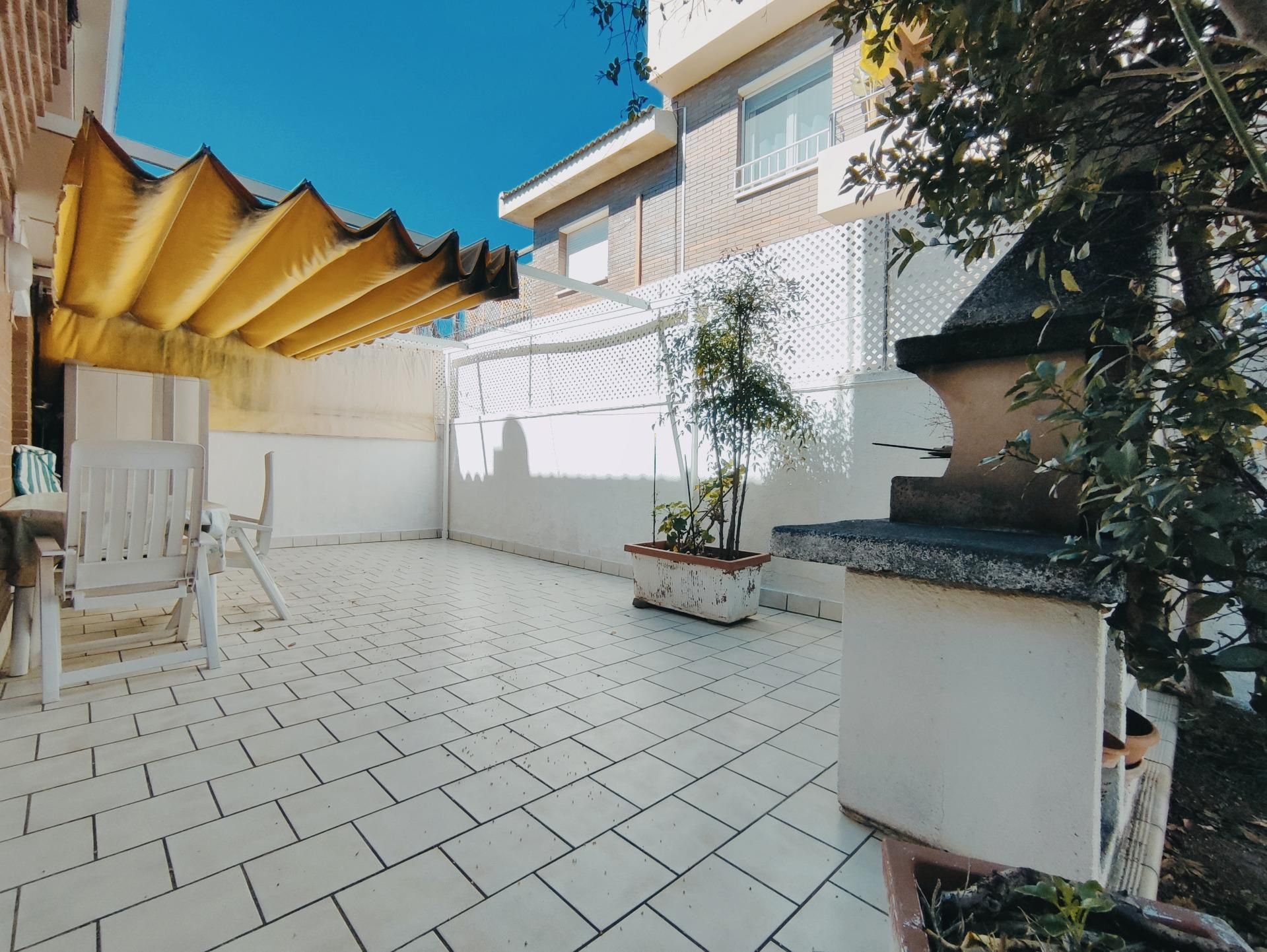 Terrassa de Casa adosada en venda en Cambrils amb Calefacció, Jardí privat i Terrassa
