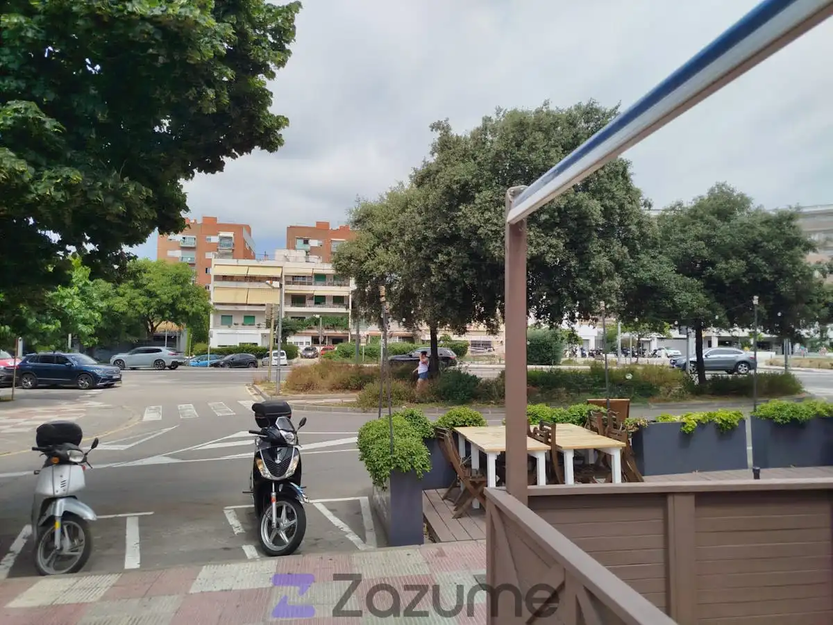 Außenansicht von Wohnungen zur Miete in Lloret de Mar mit Klimaanlage, Terrasse und Schwimmbad