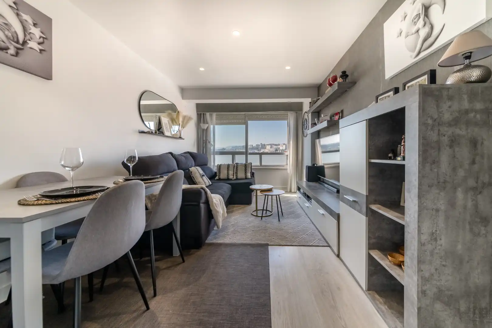 Sala de estar de Piso en venta en Oleiros con Calefacción, Parquet y Horno