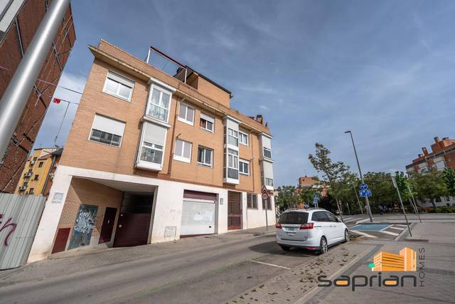 Ático en Venta en De Isabel Serrano en Valdeacederas