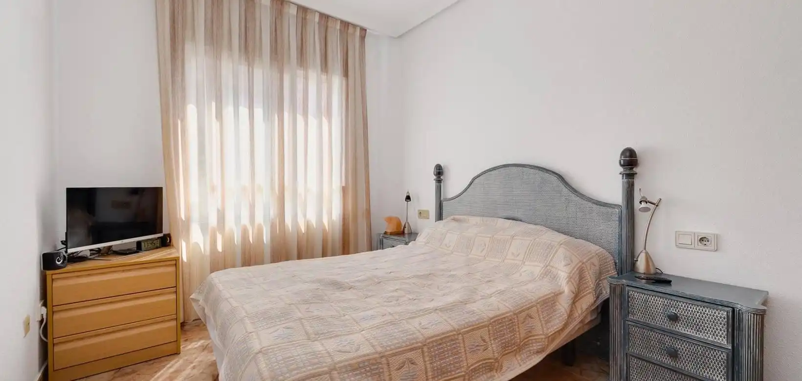 Dormitori de Apartament en venda en Torrevieja amb Aire condicionat, Calefacció i Terrassa