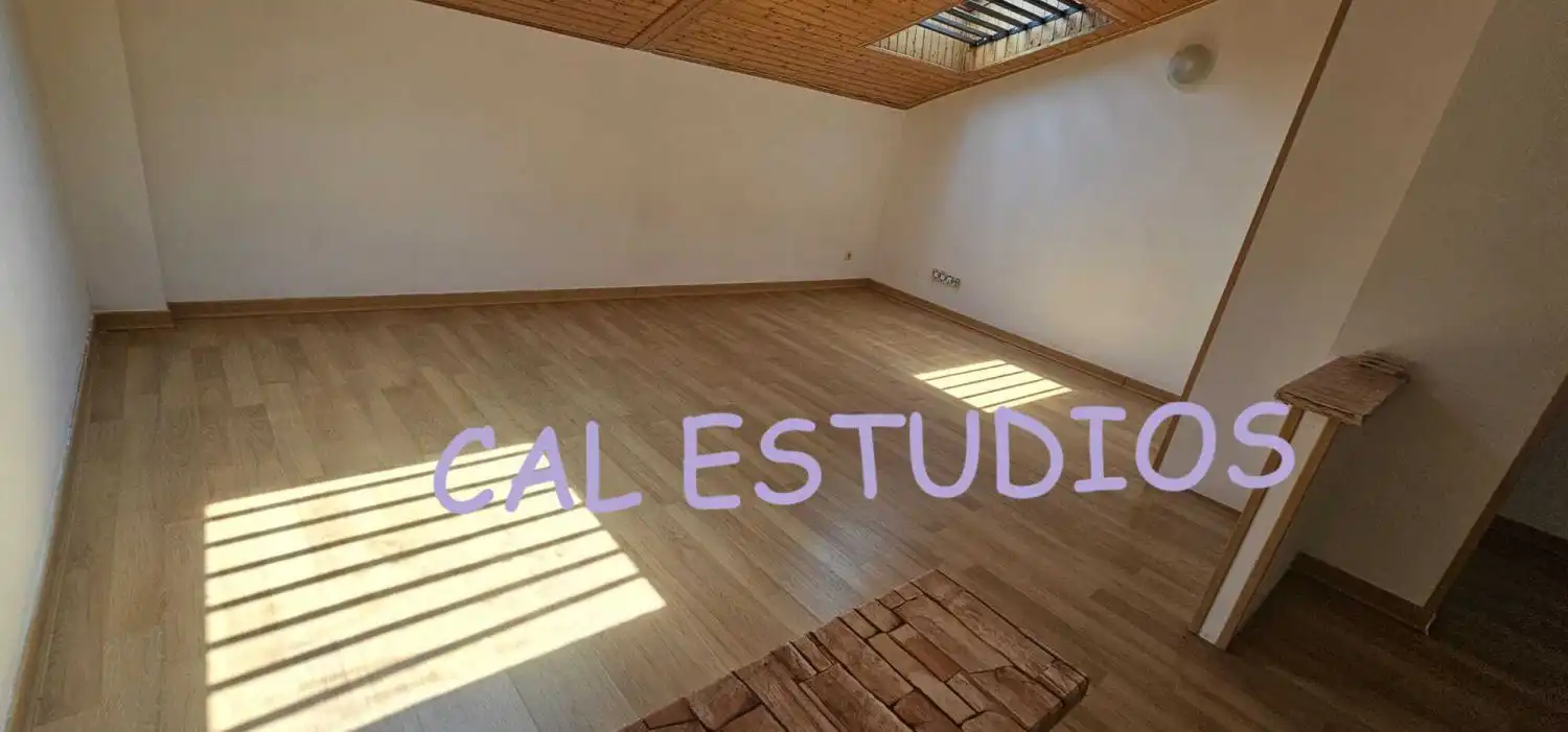 Flat for sale in Torrelaguna  with Air Conditioner and Storage room