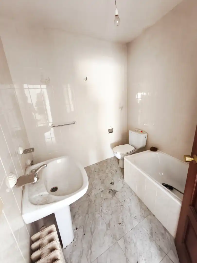 Baño de Casa o chalet en venta en Navaluenga