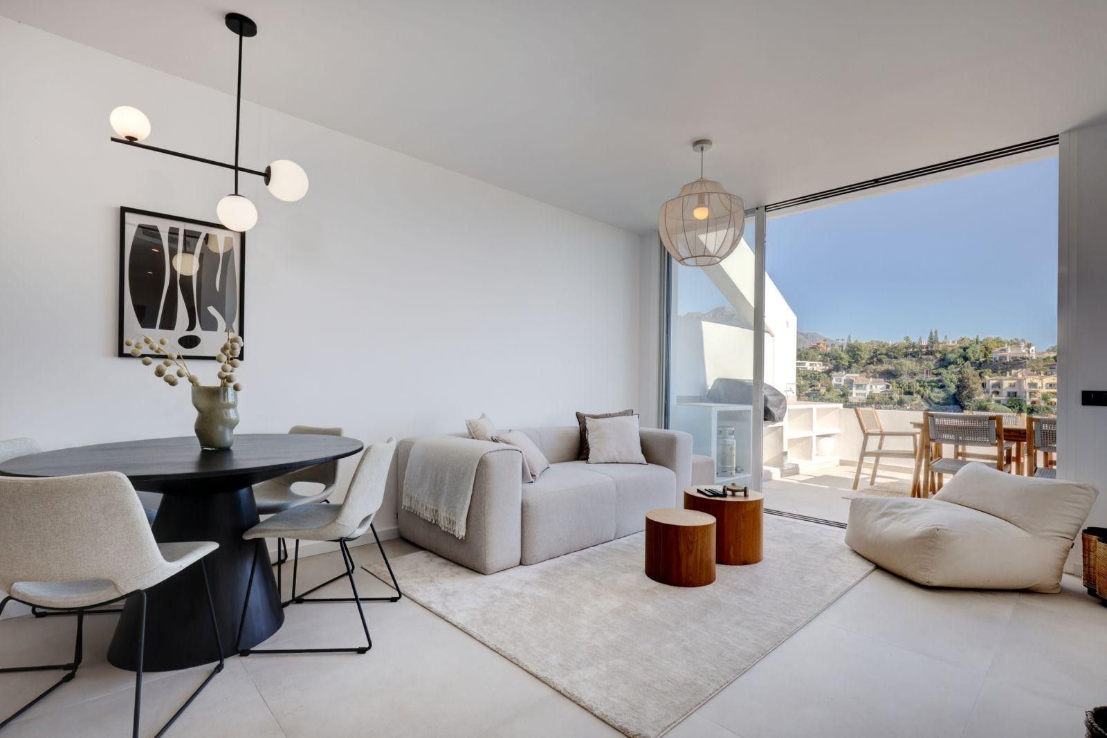 Sala d'estar de Apartament de lloguer en Benahavís amb Aire condicionat, Calefacció i Terrassa