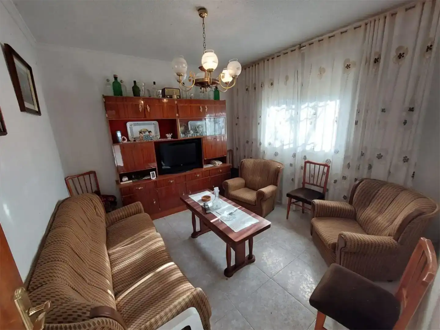 Sala d'estar de Pis en venda en Navarredondilla amb Moblat