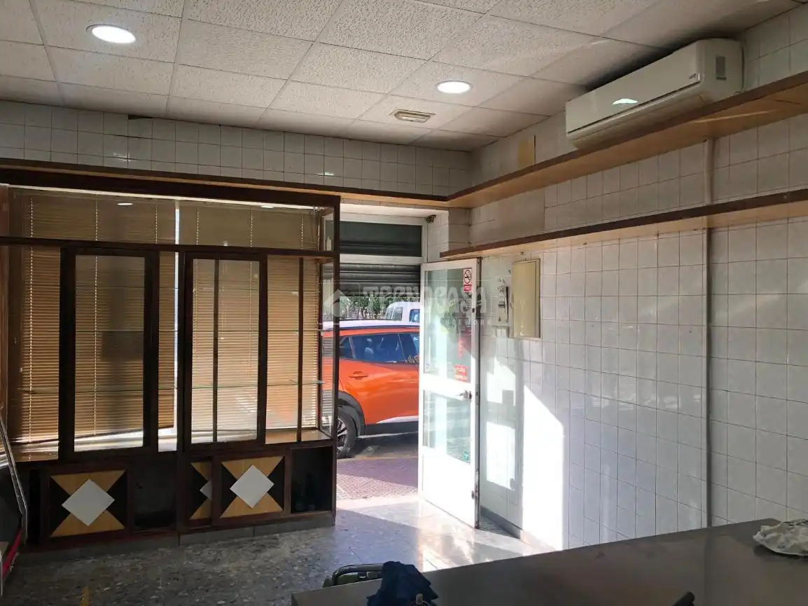 Local comercial en venda a Astilleros - La Paz  - Loreto - El Corte Inglés, imagen 2