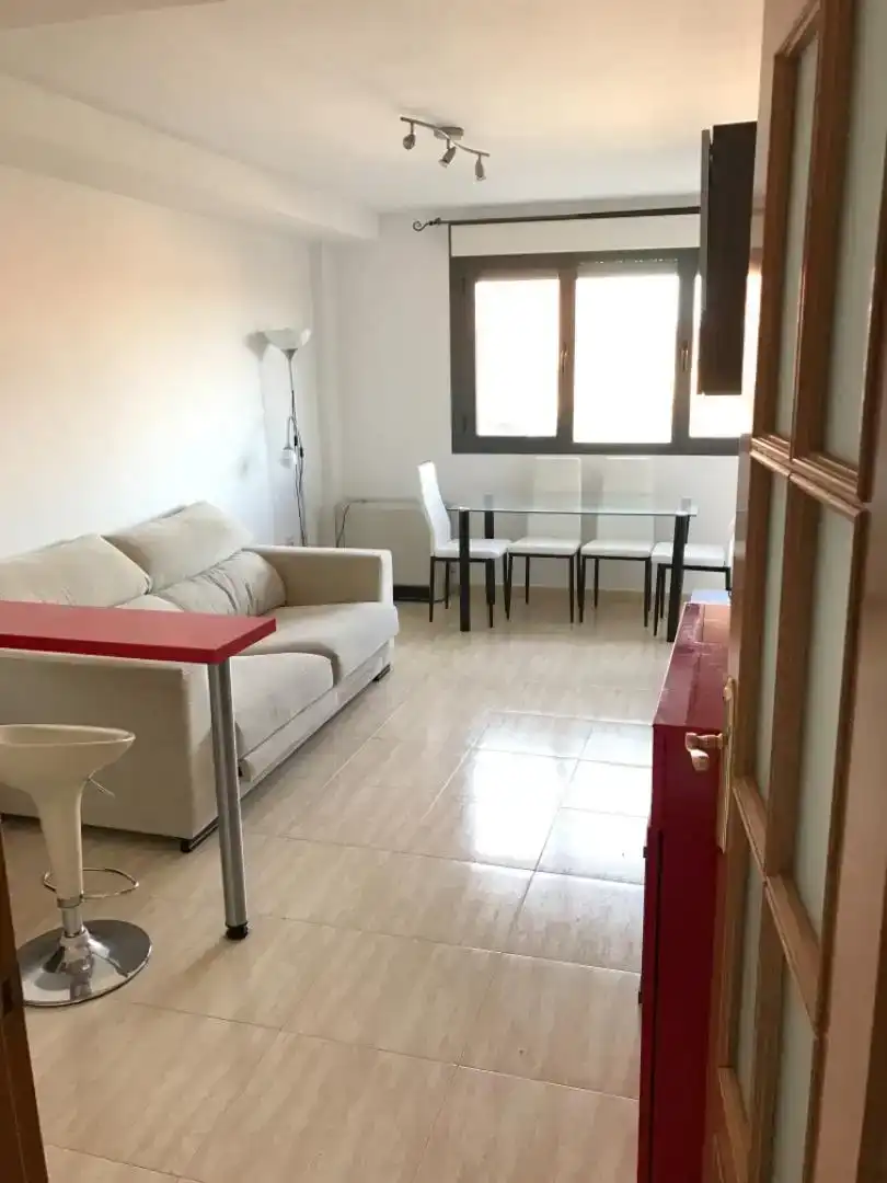 Sala d'estar de Pis en venda en Aldealengua amb Moblat, Forn i Rentadora